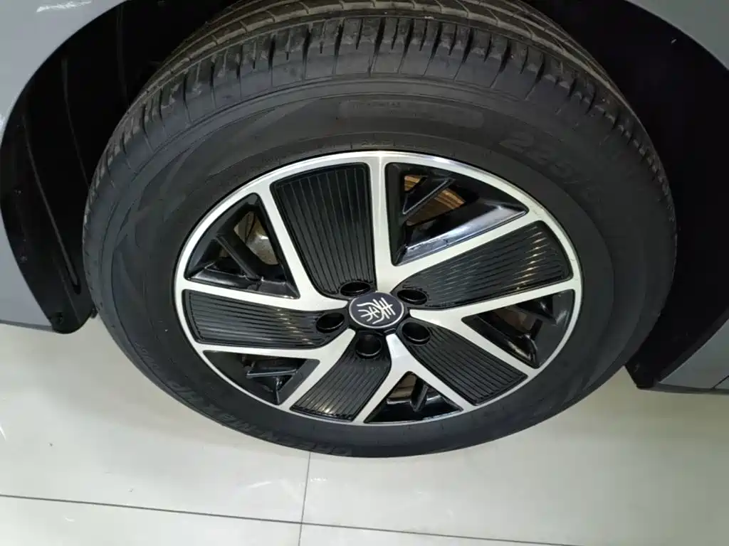 BYD Qin L — миниатюра 23