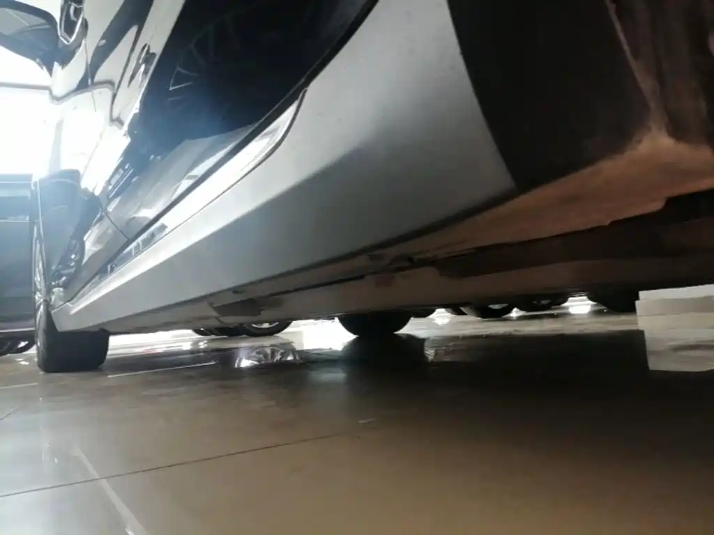 Hongqi Hongqi E-QM5 — миниатюра 22