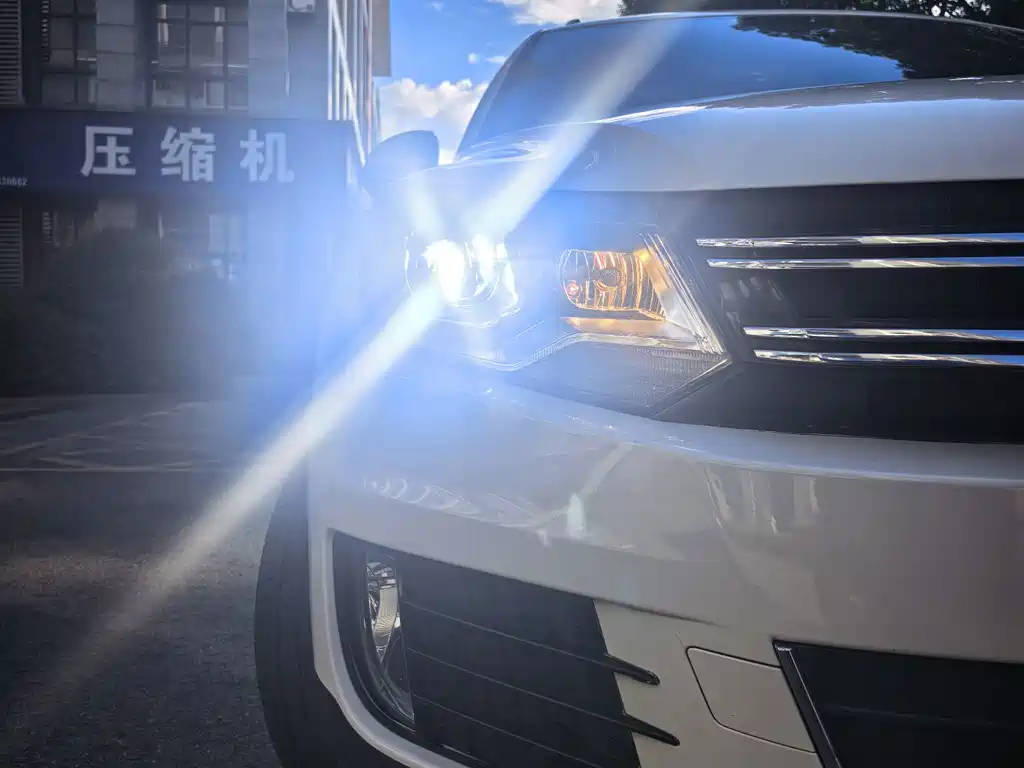 Volkswagen Tiguan — миниатюра 4