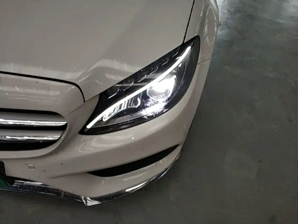 Mercedes-Benz C-Class — миниатюра 24