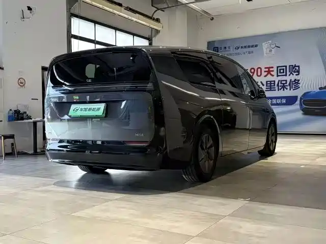 Li Auto Li MEGA — миниатюра 8
