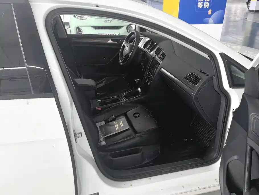 Volkswagen Golf — миниатюра 8
