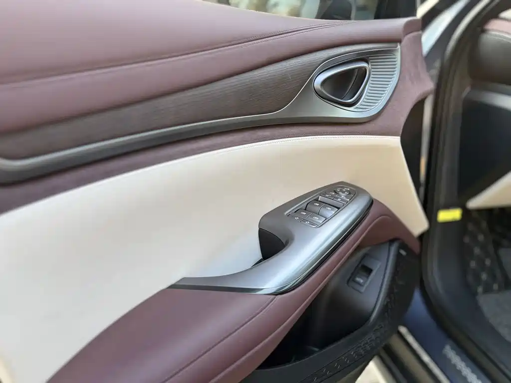 BYD Seal — миниатюра 12