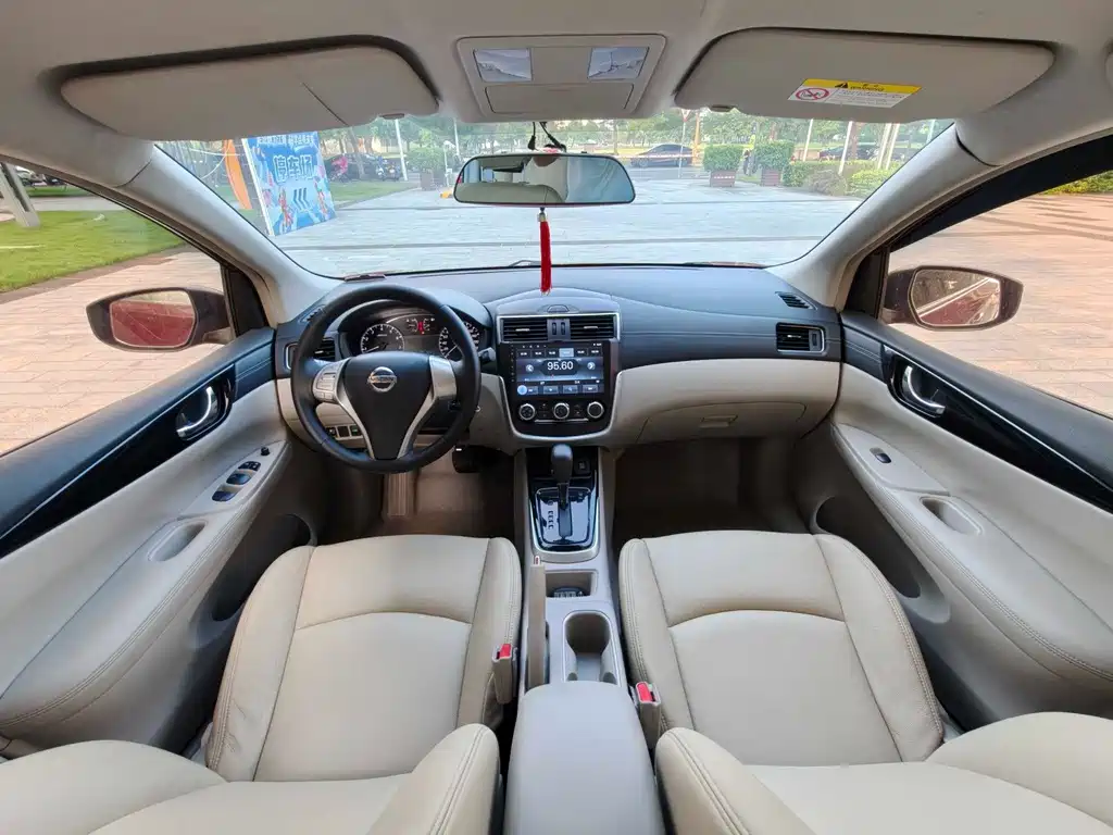 Nissan Tiida — миниатюра 11