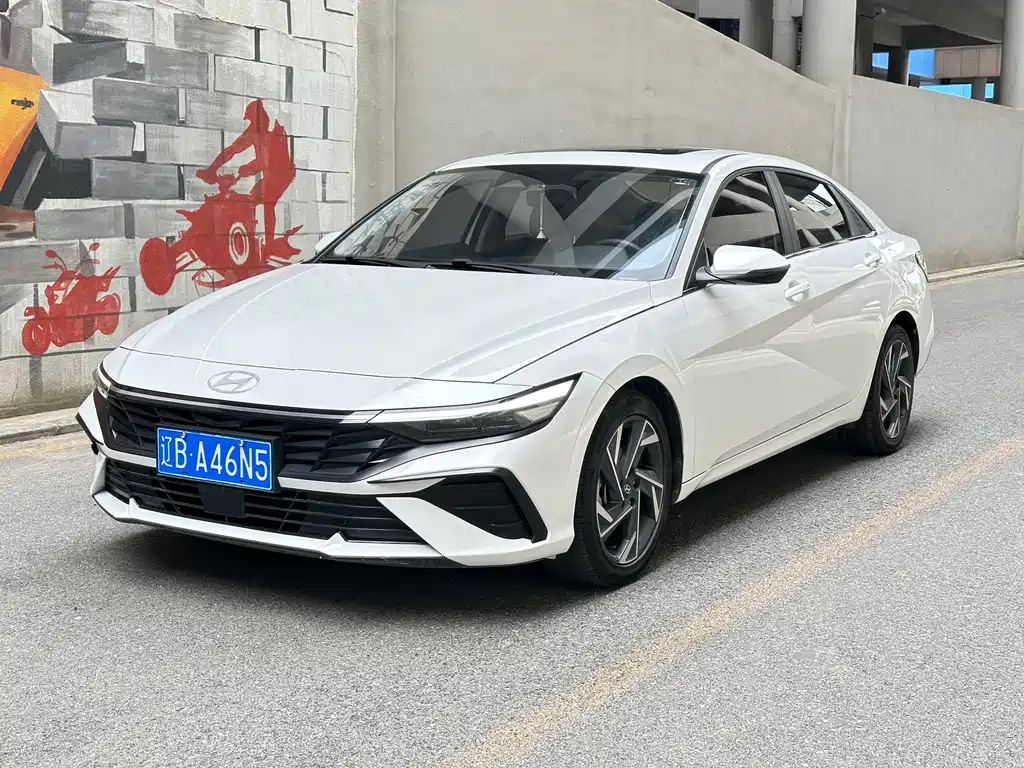 Купить Hyundai Elantra