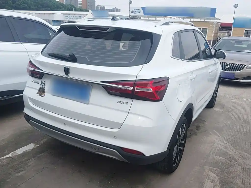 Roewe RX3 — миниатюра 7