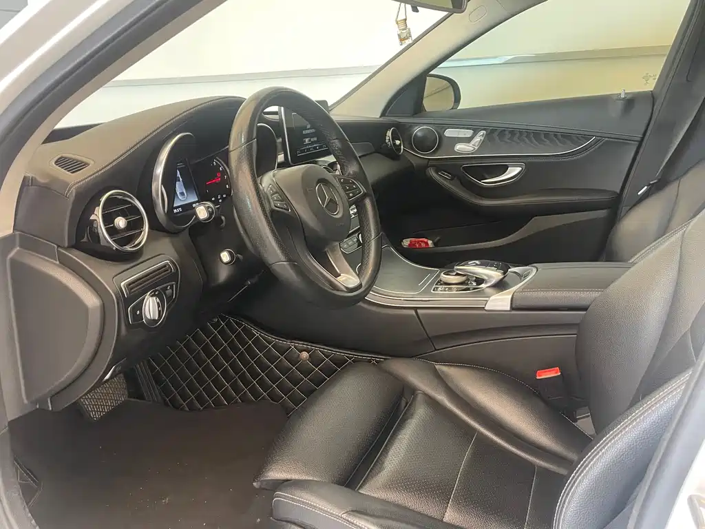 Mercedes-Benz C-Class — миниатюра 9