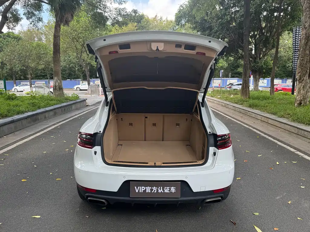 Porsche Macan — миниатюра 11