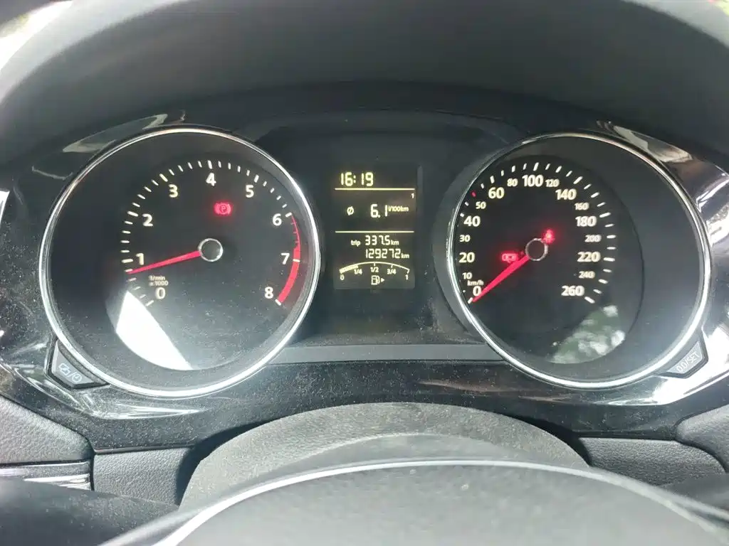 Volkswagen Sagitar — миниатюра 8