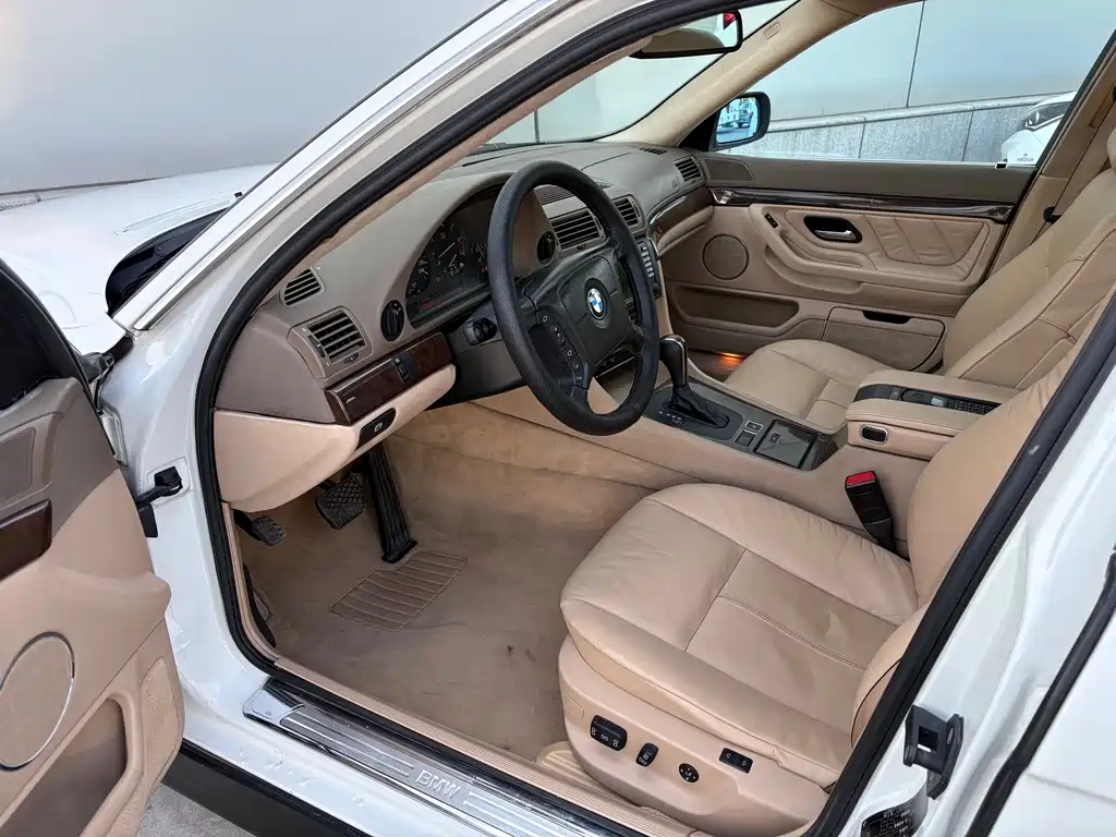 BMW 7 Series 7 2000 728iL