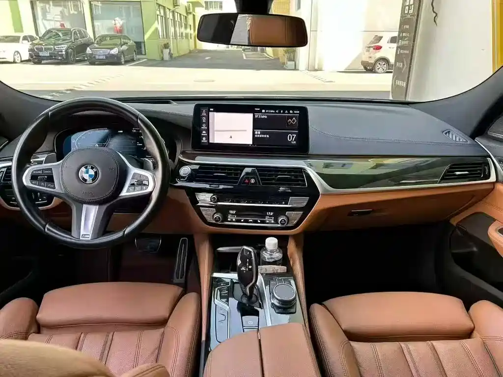 BMW 6 Series GT — миниатюра 6