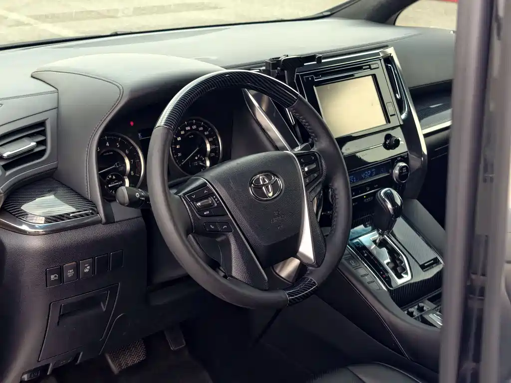 Toyota Alphard 2018 3.5L Luxury
