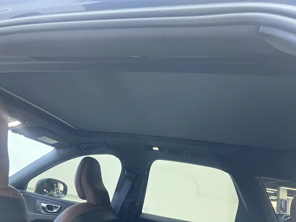Volvo XC60 2024 B5 Luxury