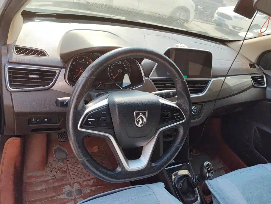 Baojun 310W — миниатюра 12