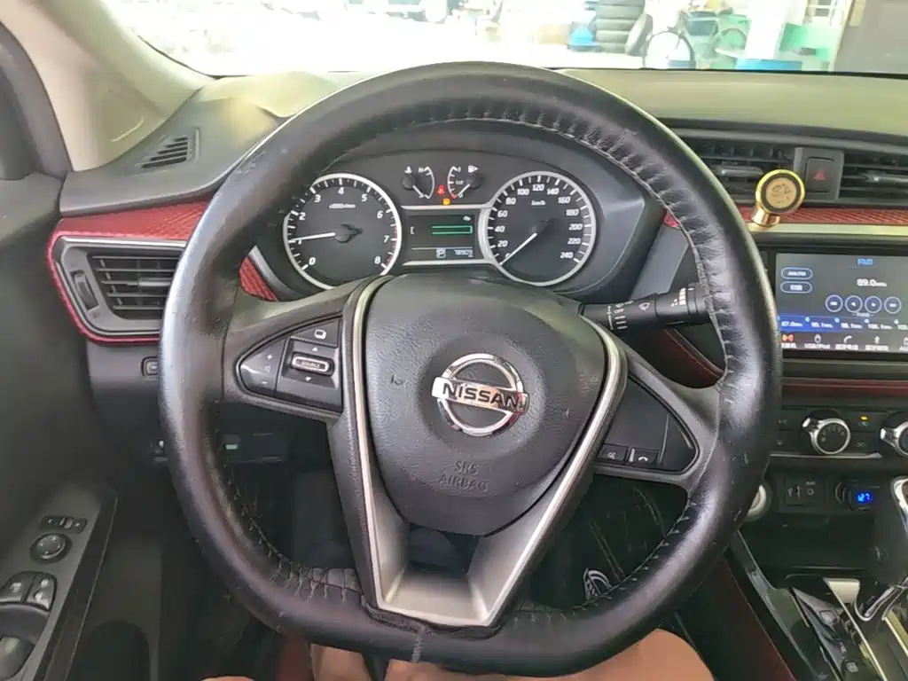 Nissan Bluebird — миниатюра 11