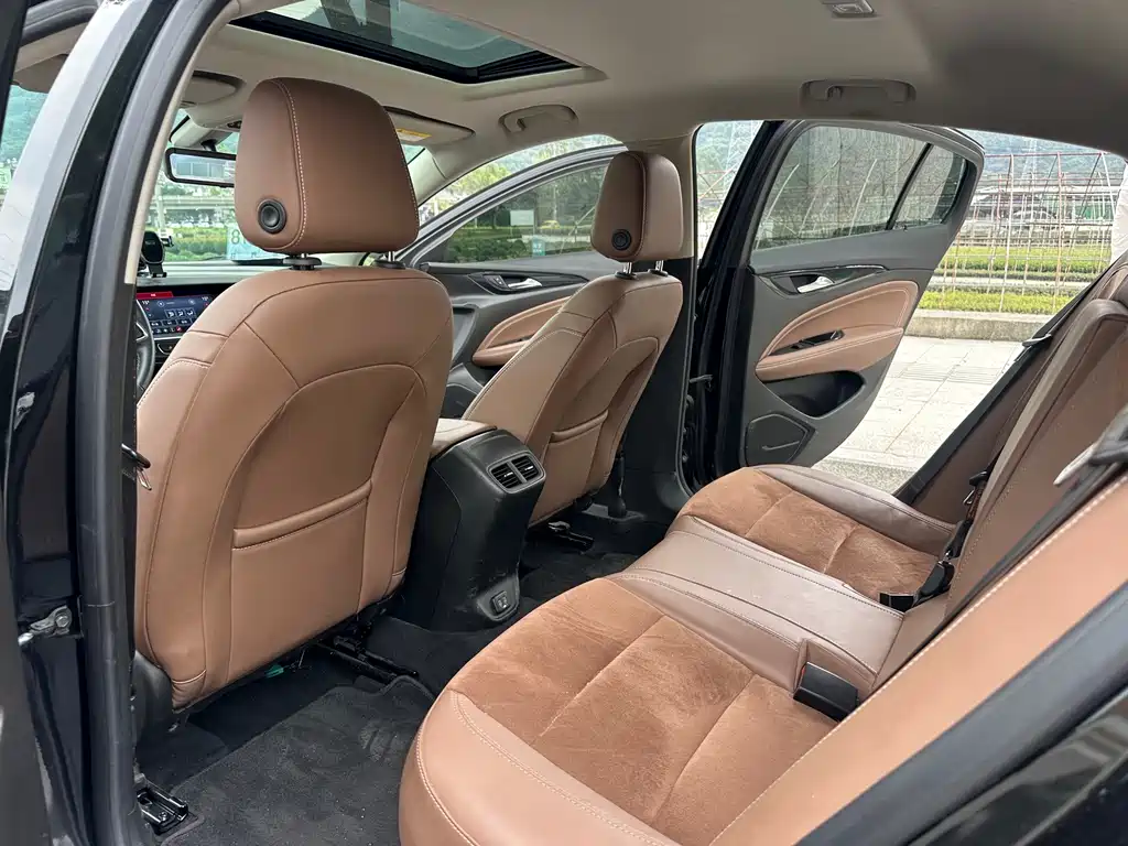 Buick Regal — миниатюра 8