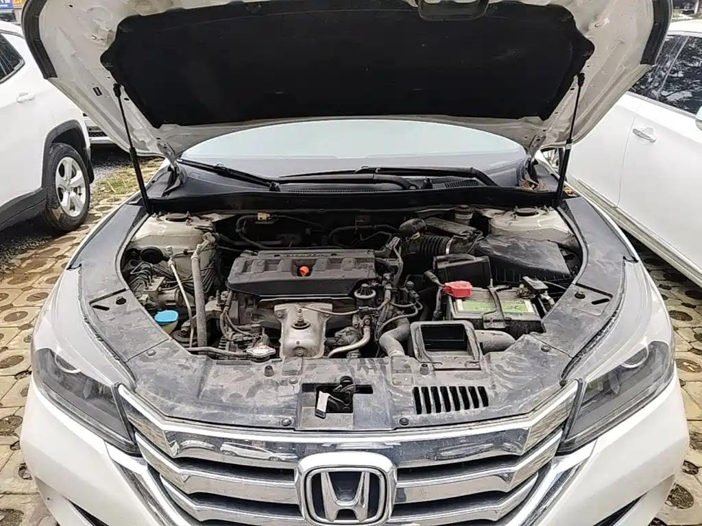 Honda Accord — миниатюра 20