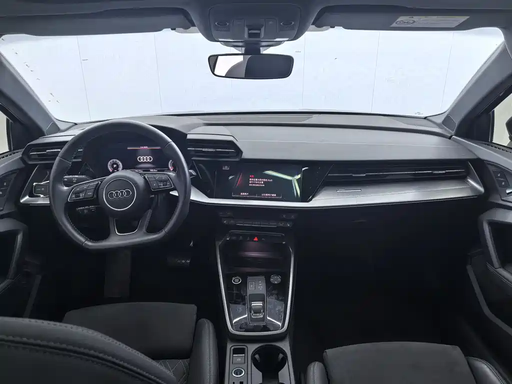 Audi A3 2022 Sportback 35 TFSI Luxury Sport