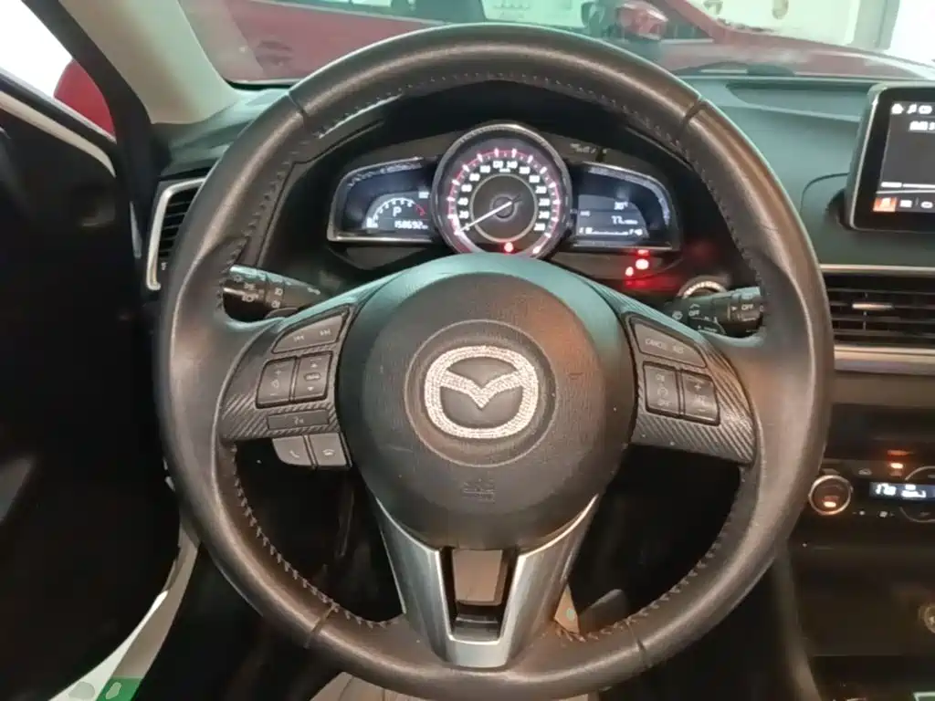 Mazda 3 Axela — миниатюра 11