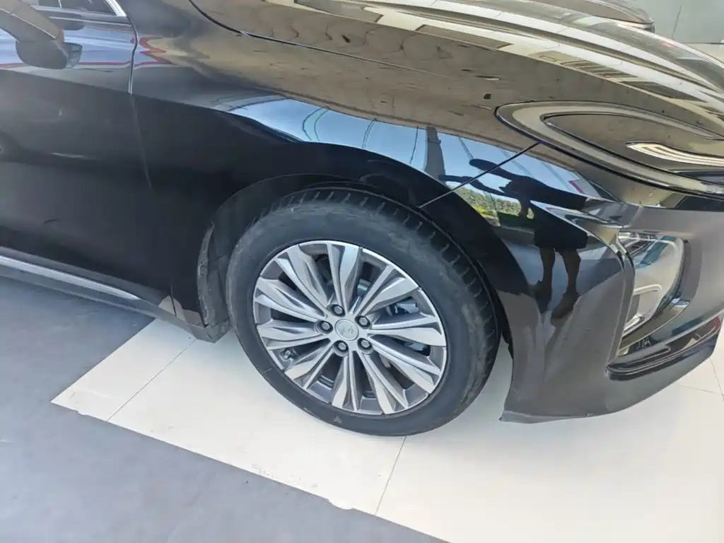 Hongqi Hongqi E-QM5 — миниатюра 23