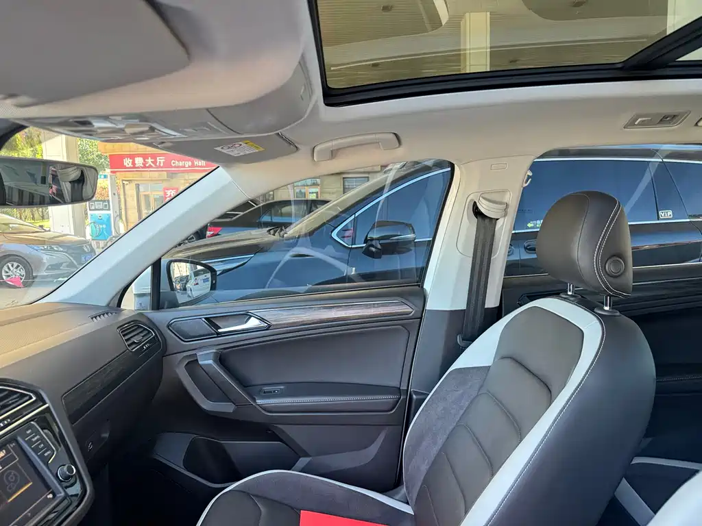 Volkswagen Tiguan L — миниатюра 5