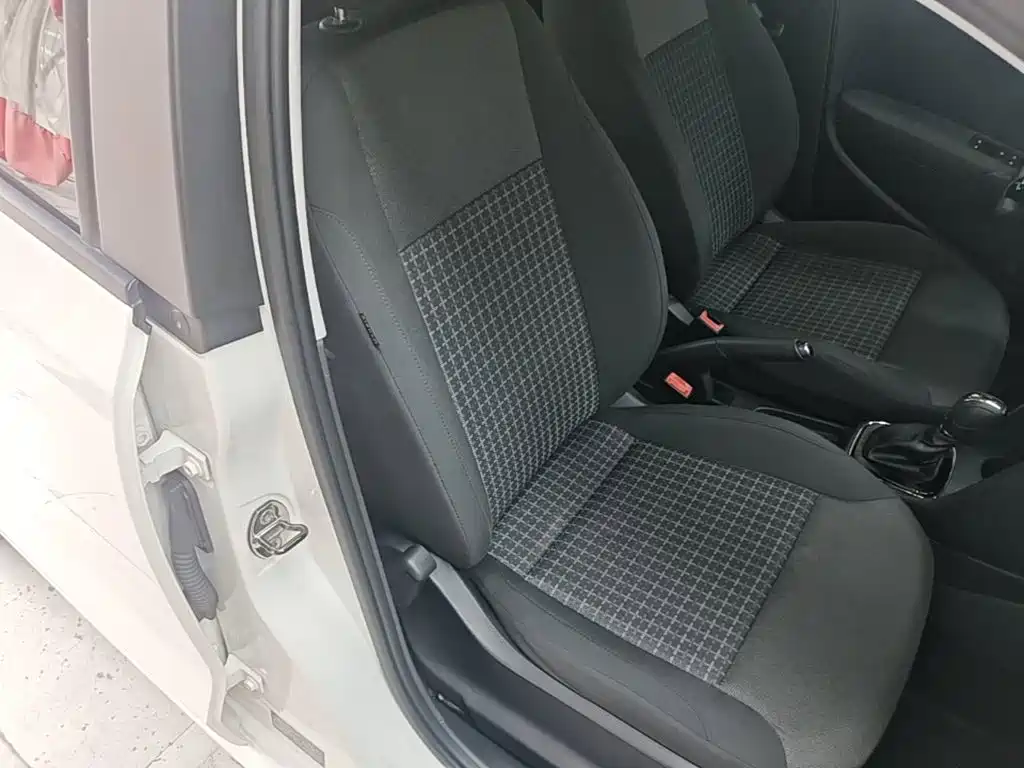 Volkswagen Polo — миниатюра 25