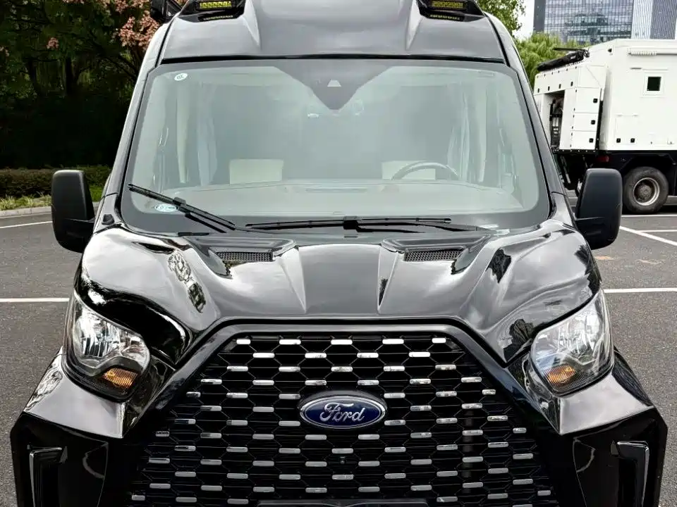 Ford — миниатюра 3