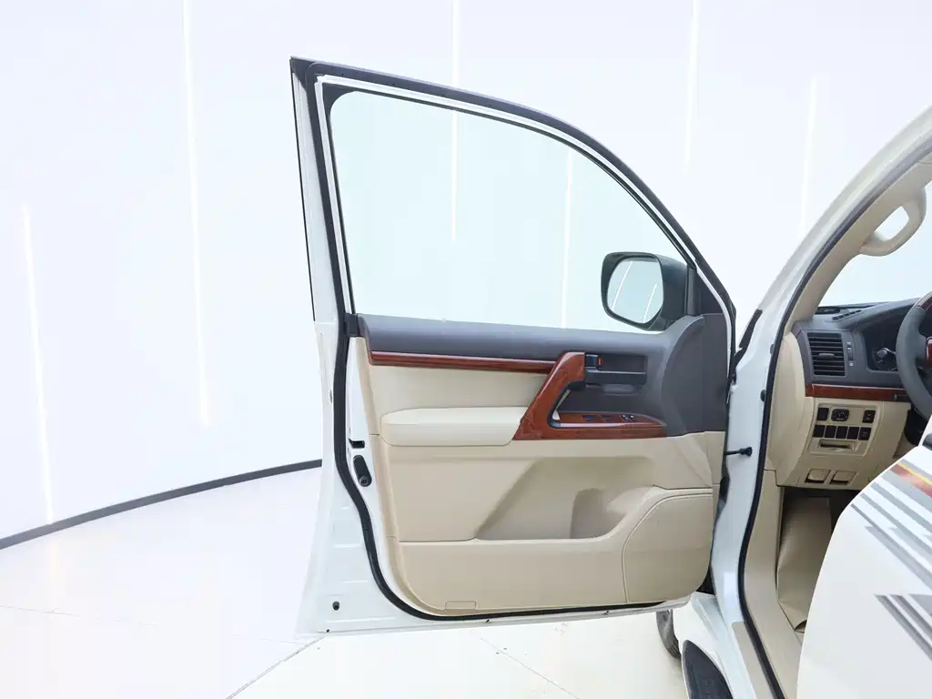 Toyota Land Cruiser — миниатюра 9