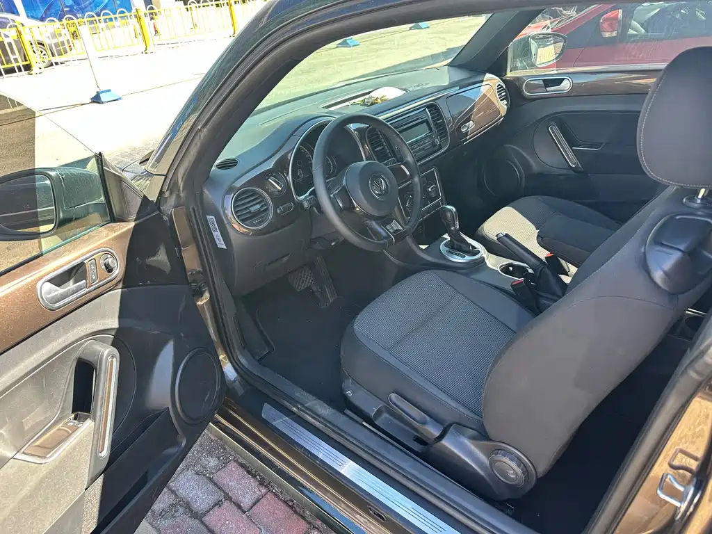 Volkswagen Beetle — миниатюра 7