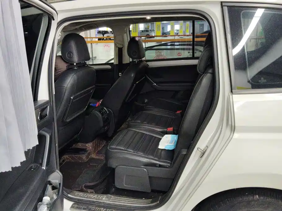 Volkswagen Touran — миниатюра 11
