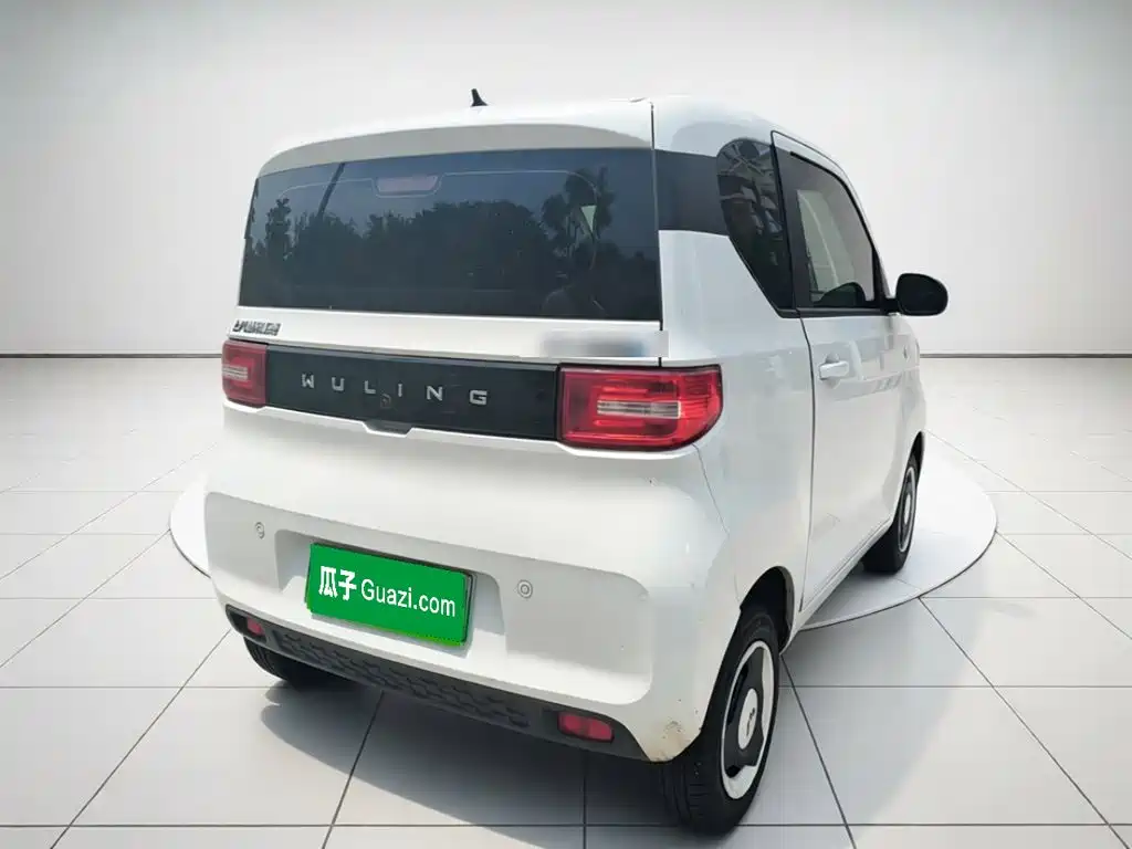 Wuling MINIEV — миниатюра 4