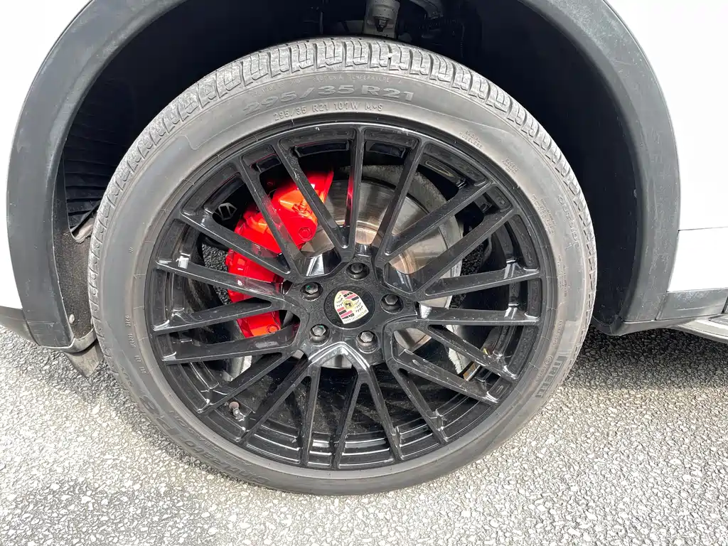 Porsche Cayenne — миниатюра 16