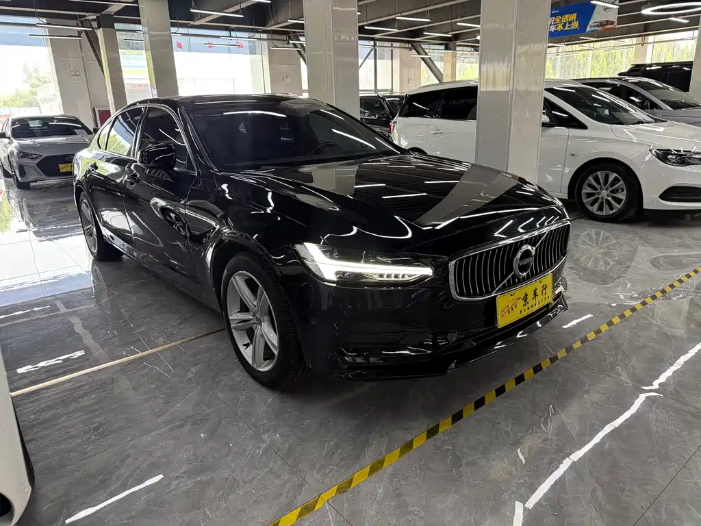 Volvo S90 — миниатюра 3