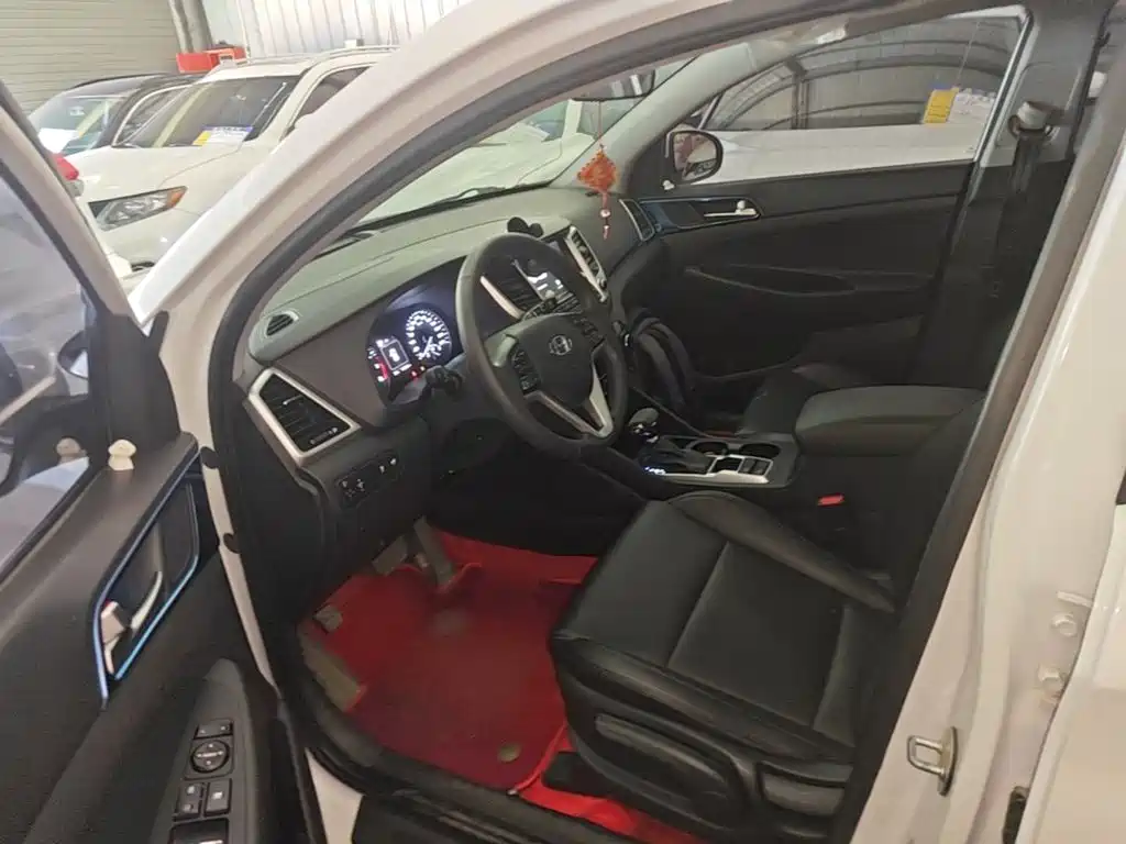 Hyundai Tucson — миниатюра 16