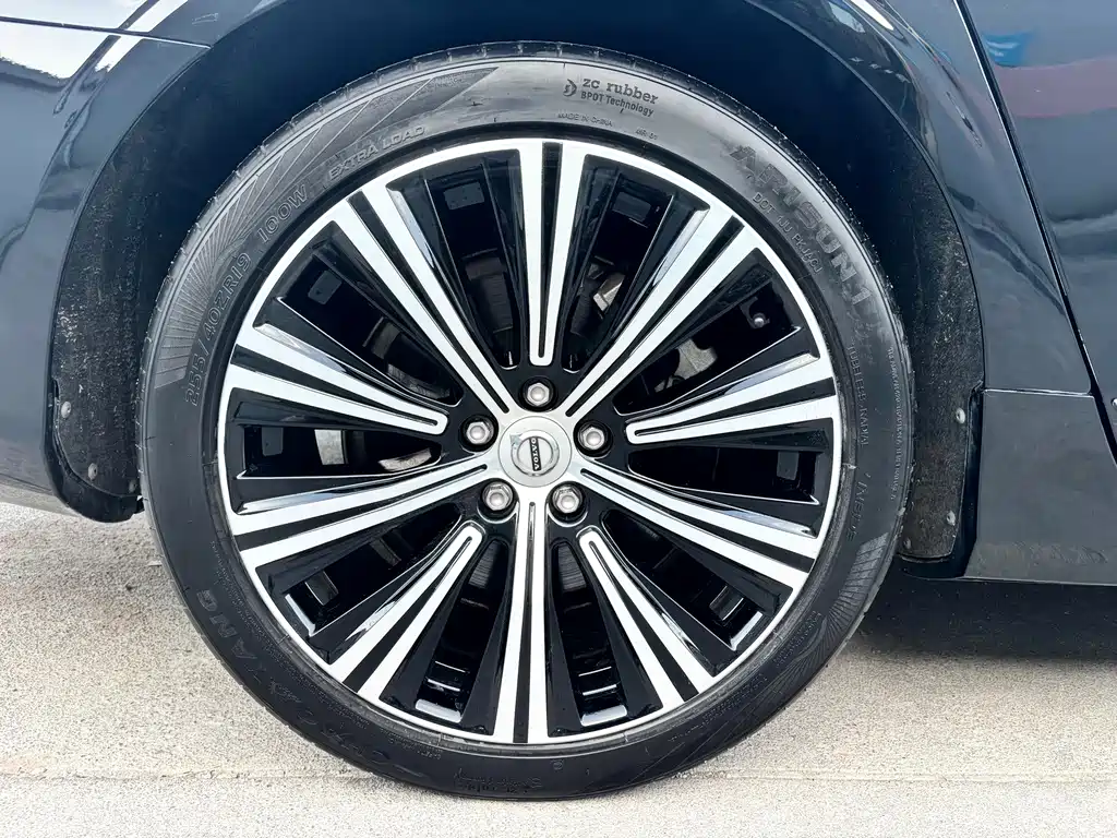 Volvo S90 — миниатюра 20