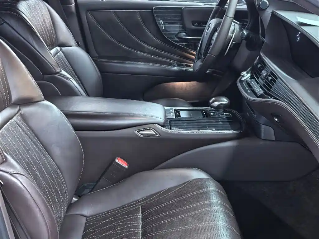 Lexus LS 2018 350 Luxury V