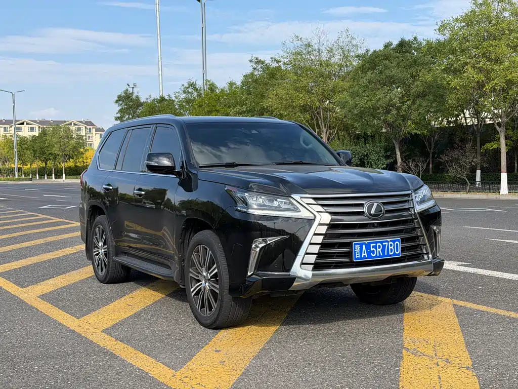 Lexus LX — миниатюра 3