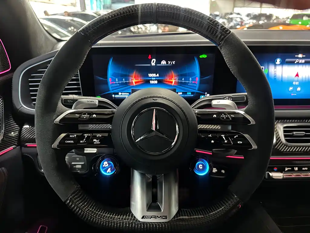 MERCEDES-BENZ GLS AMG