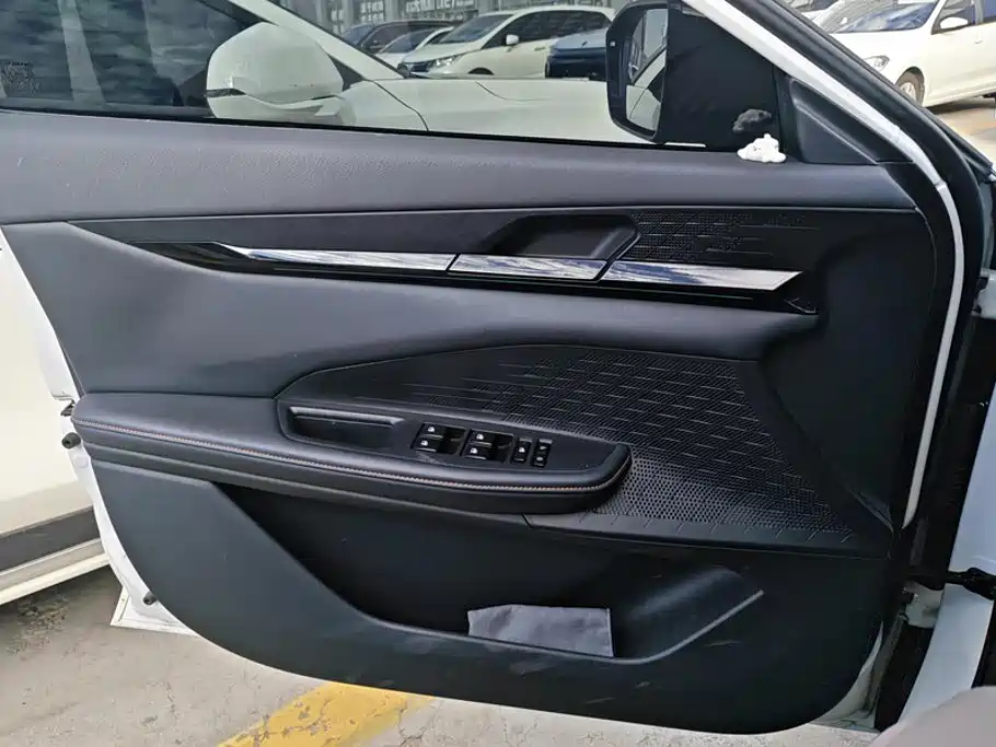 Changan UNI-V — миниатюра 7