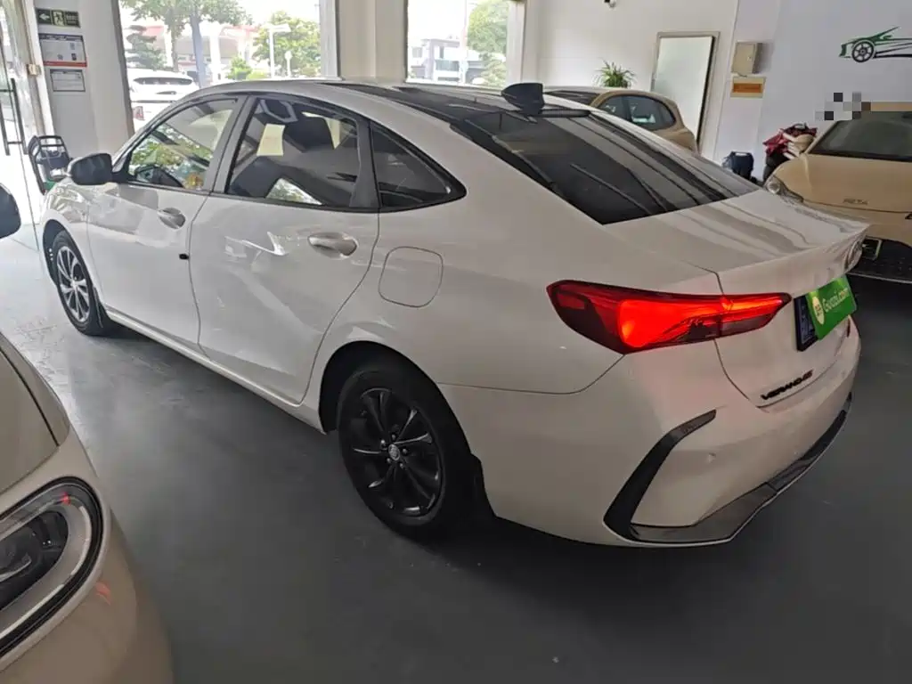 Buick Verano — миниатюра 5
