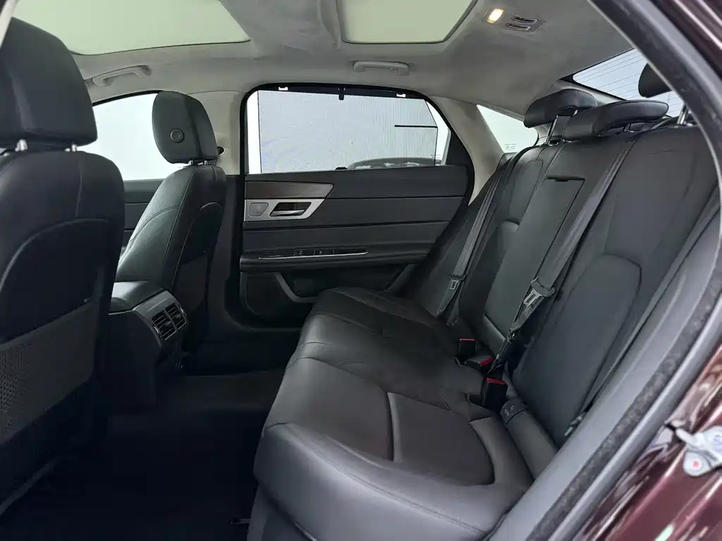 Jaguar XFL 2017 XFL 2.0T 200PS Luxury