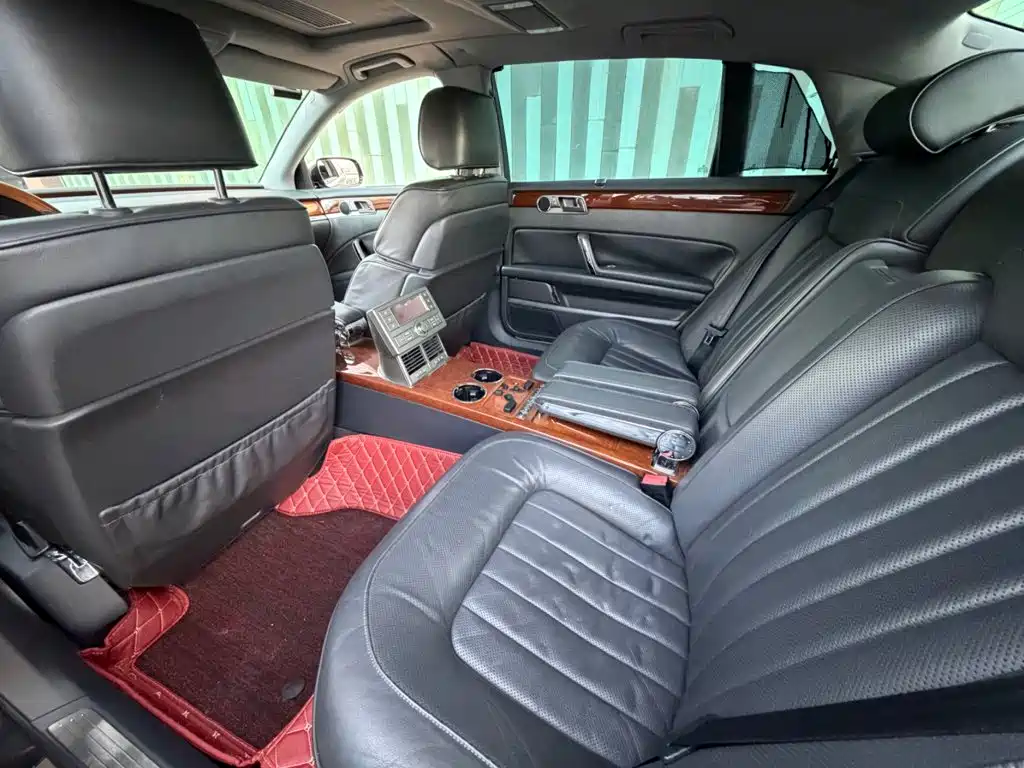 Volkswagen Phaeton — миниатюра 8