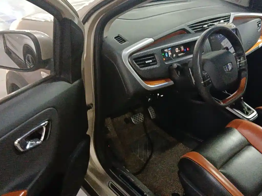 Geely Vision X1 — миниатюра 16