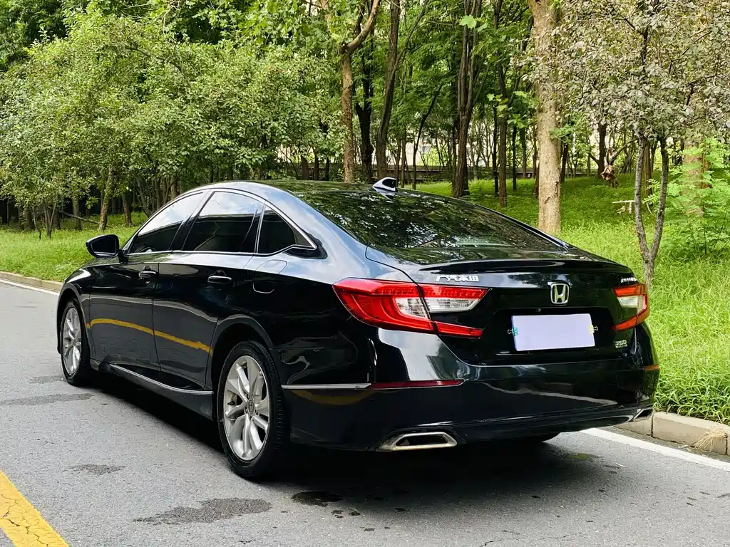 Honda Accord — миниатюра 14