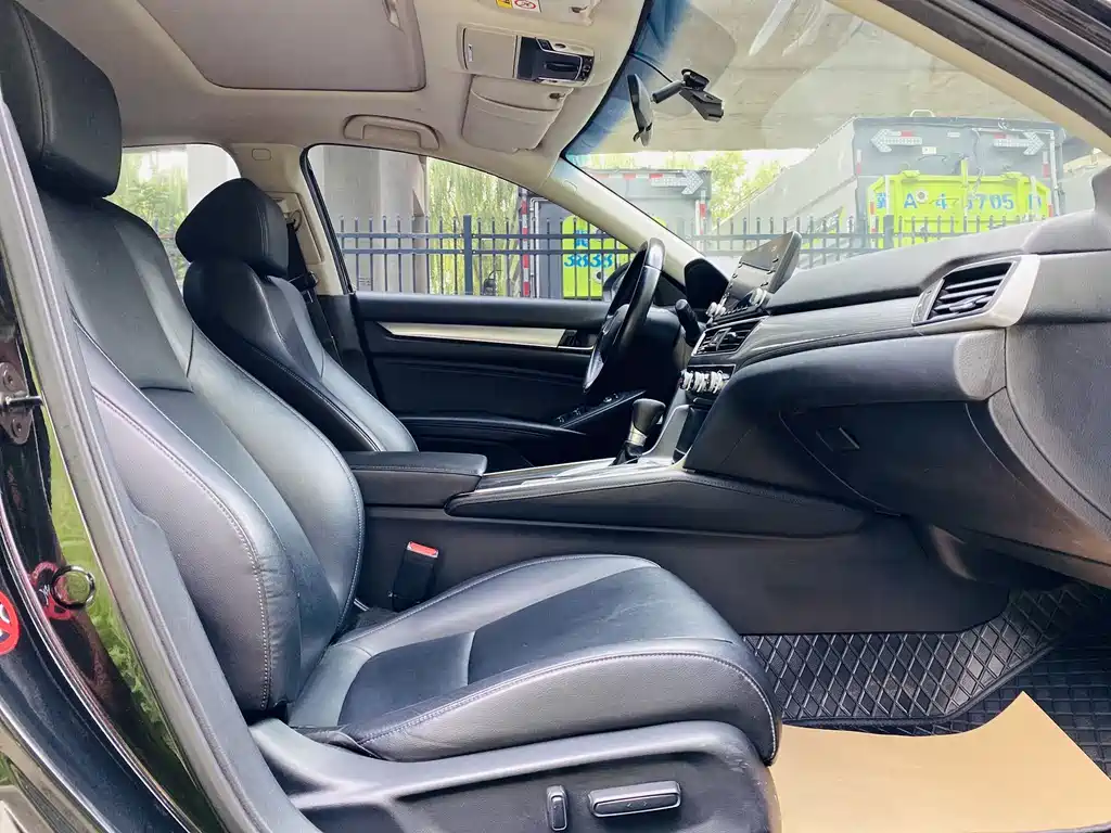 Honda Accord — миниатюра 8