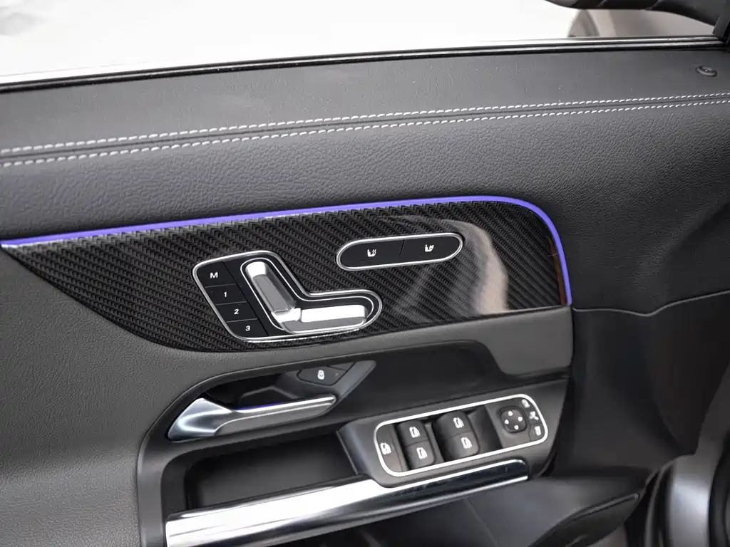 MERCEDES-BENZ GLA AMG