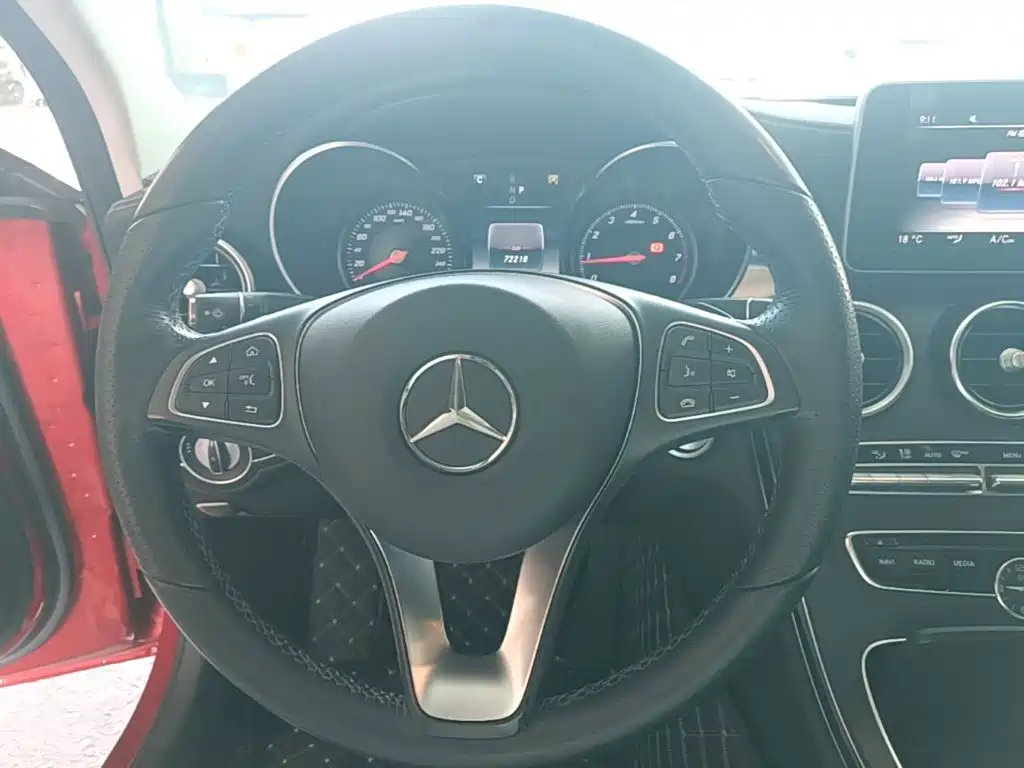 Mercedes-Benz C-Class — миниатюра 11