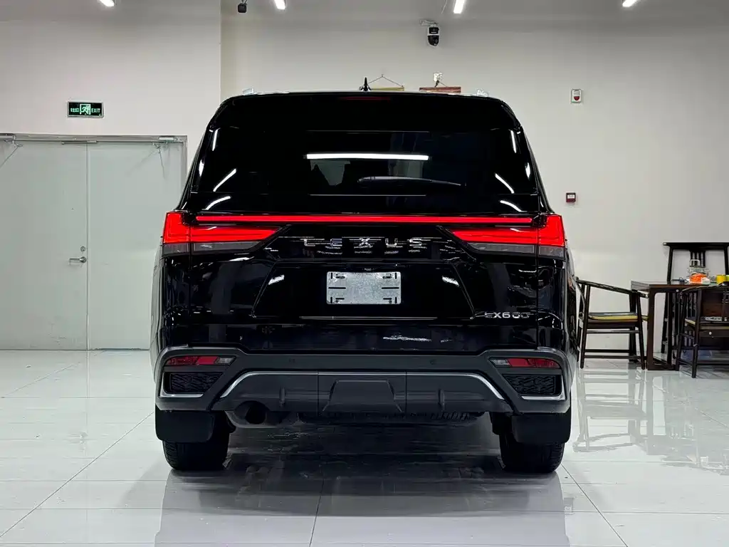 Lexus LX — миниатюра 4