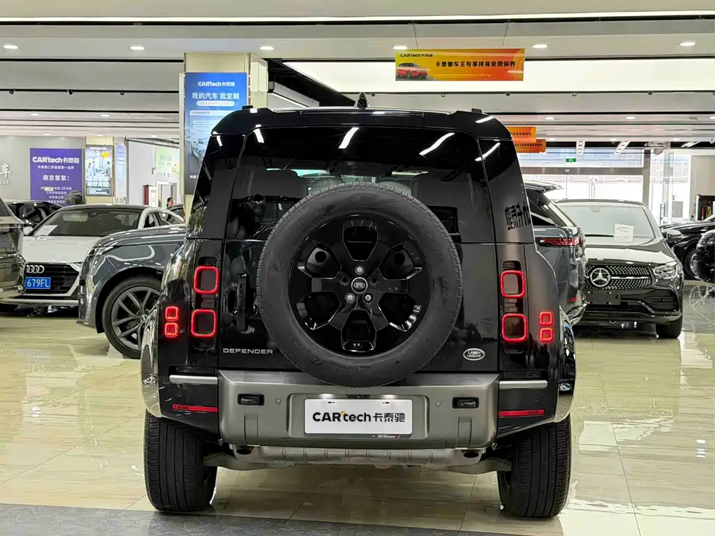Land Rover Defender — миниатюра 6