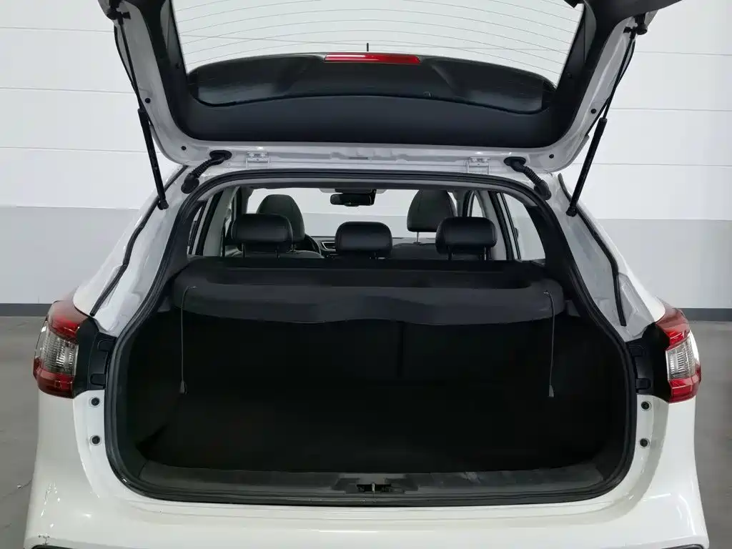 Nissan Qashqai — миниатюра 16